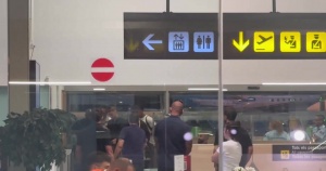 他来了️拉什福德飞抵巴塞罗那，即将租借加盟巴萨