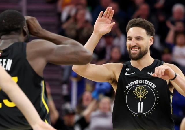 华体会体育-【现场】一秒风平浪静一秒急风骤雨 勇士主场现魔力