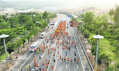 华体会体育-“体育＋”聚势  “流量”变“留量”|平塘县|篮球队|平塘篮球队|篮球|广西_新浪体育_新浪新闻